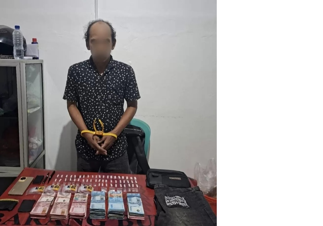 Polres Paser mengamankan pria lanjut usia berinisial B (60) yang diduga mengedarkan sabu di Kecamatan Batu Sopang.(FOTO:IST)