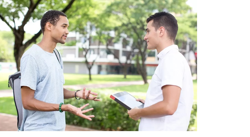 ILUSTRASI: Seorang pria menolak ajakan temannya. (FREEPIK)