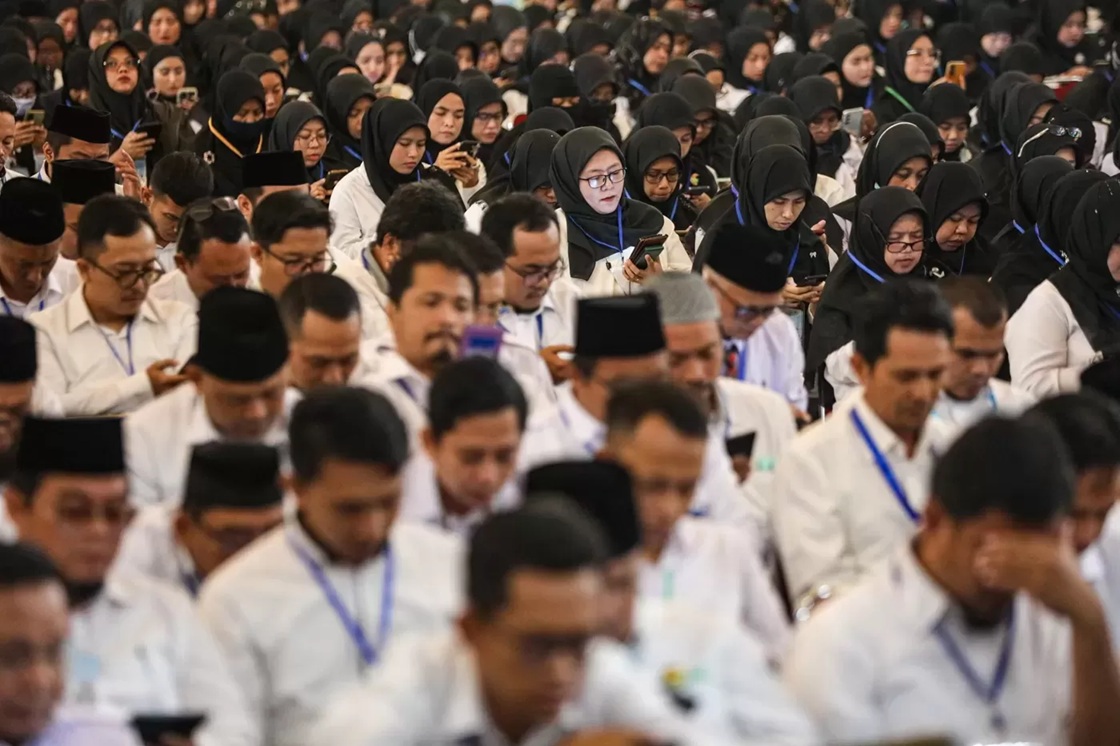 JALANI TES: Seleksi petugas penyelenggara ibadah haji (PPIH) tahun 2025 lalu. Belasan calon dicopot saat proses pendidikan dan pelatihan tahun ini. (Foto: Salman Toyibi/Jawa Pos)