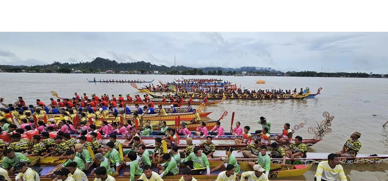 PROMOSI : Festival Sungai Kayan yang didalamnya terdapat lomba perahu dayung, akan menjadi magnet wisata di kancah nasional. (TASLEE/RADAR TARAKAN)