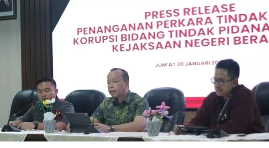 Kejaksaan Negeri Berau memastikan sekretaris kampung Biatan Lempake terduga pelaku korupsi anggaran kampung sudah menyerahkan diri serta dalam penanganan hukum lebih lanjut
