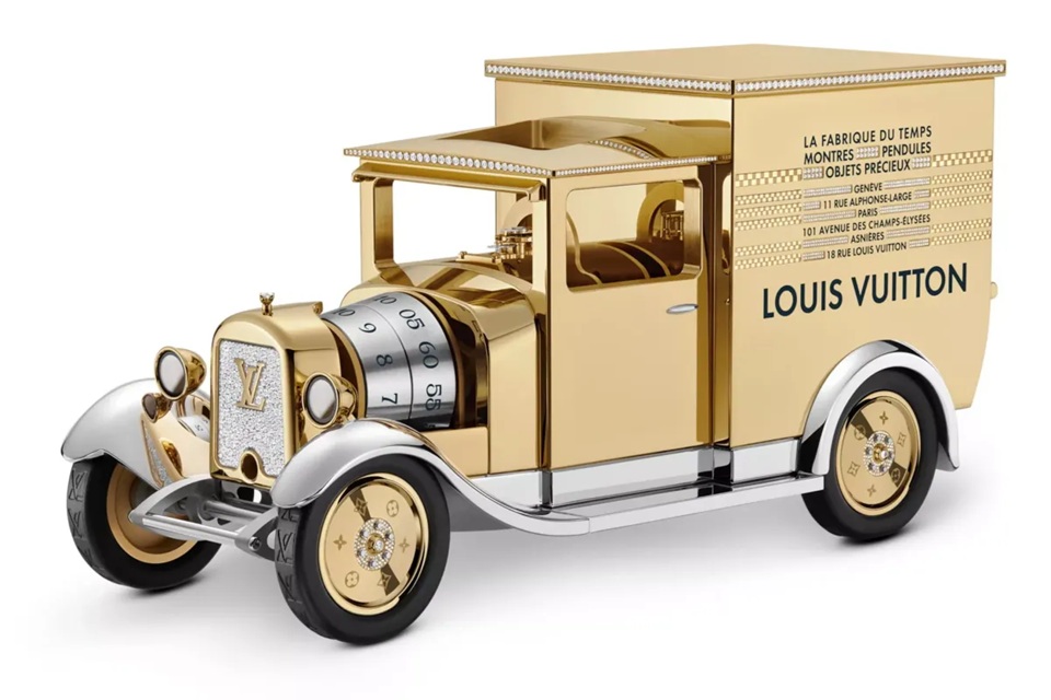 Jam meja mekanis berbentuk truk mini yang diciptakan Luis Vuitton, bernama &ldquo;Camionnette&rdquo; (Dok. Luis Vuitton)