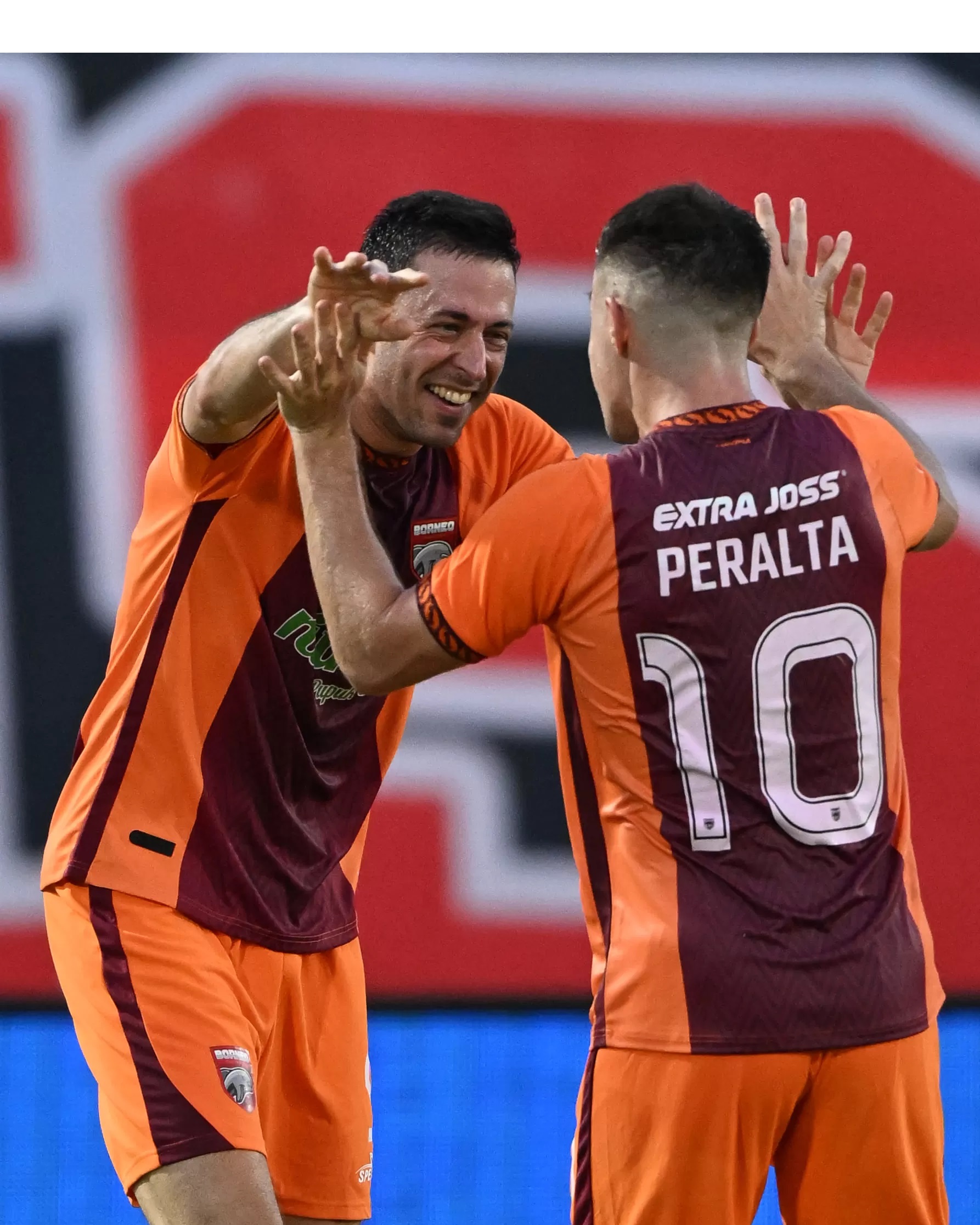 Mesin gol, Mariano Peralta, dan striker anyar asal Spanyol, Koldo Obieta, diharapkan tampil maksimal dan membawa tiga poin ke Samarinda. (BORNEO FC MEDIA)