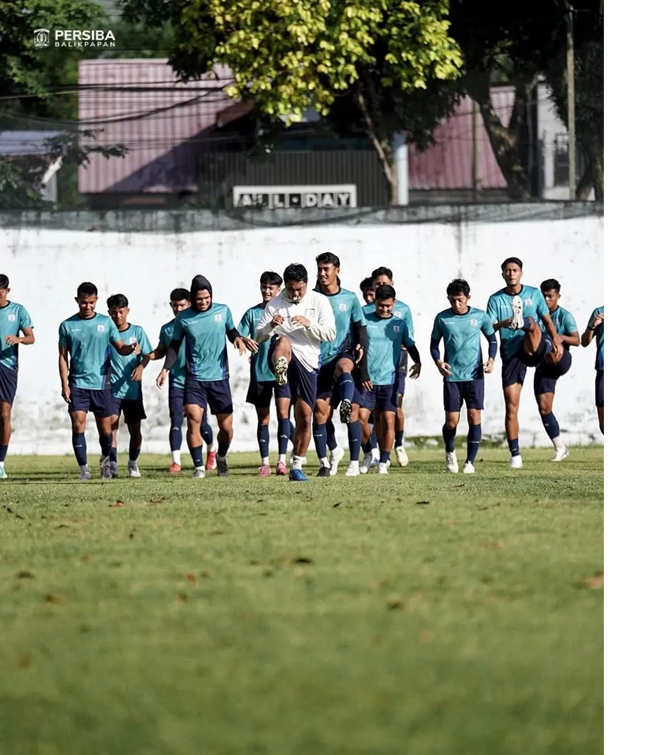 Skuad Persiba Balikpapan menjalani latihan intensif jelang putaran ketiga Liga 2 2025/2026 sebagai persiapan menghadapi laga malam selama bulan Ramadhan.