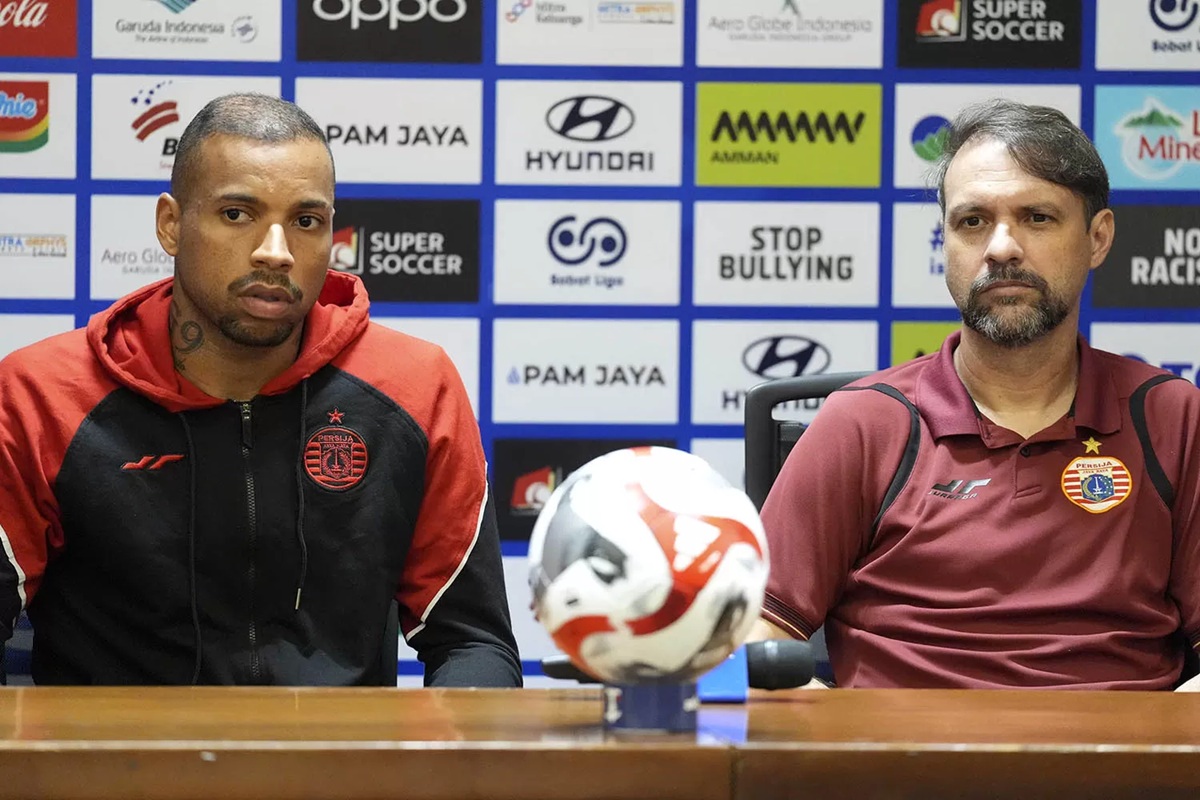 Pelatih Persija Jakarta Mauricio Souza (kanan) dan Gustavo Almeida dalam konferensi pers jelang laga kontra Arema FC di pekan ke-20. (Dok. Persija) (khairul imam)