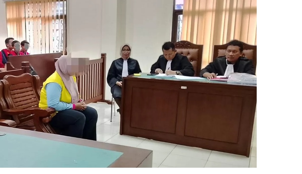 PENJARA SETAHUN: Terdakwa SP terbukti melakukan eksploitasi ekonomi dan seksual terhadap anak di bawah umur di sebuah hotel kawasan Balikpapan Kota. (MOESO/BALPOS) 