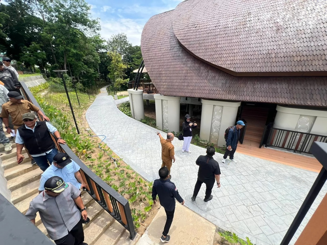 Taman Balai Kota kini ditingkatkan keamanannya setelah beberapa kabel dilaporkan hilang. (MELI/SAPOS)