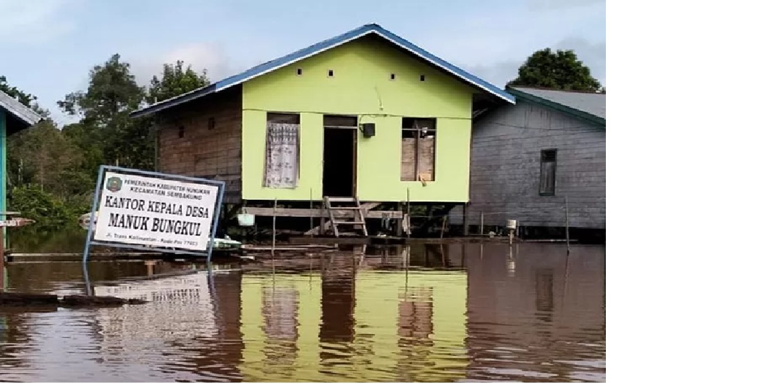 TERDAMPAK: Kondisi Desa Manuk Bungkul satu dari lima desa di Kecamatan Sembakung yang masih terendam banjir. 
