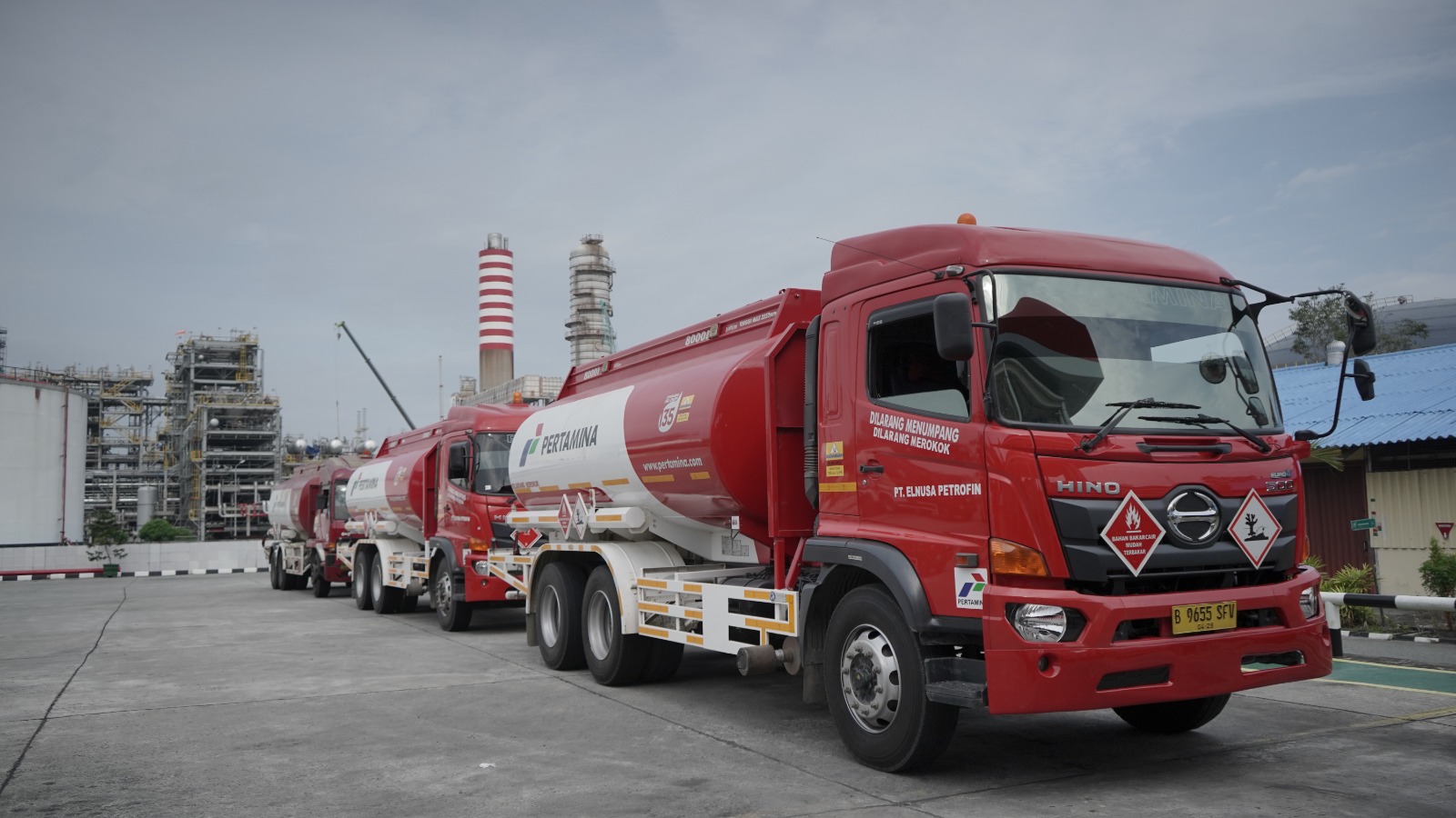 Truk tangki Pertamina.