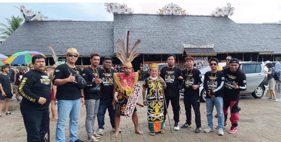 Wisata Desa Budaya Adat Dayak Pampang Samarinda