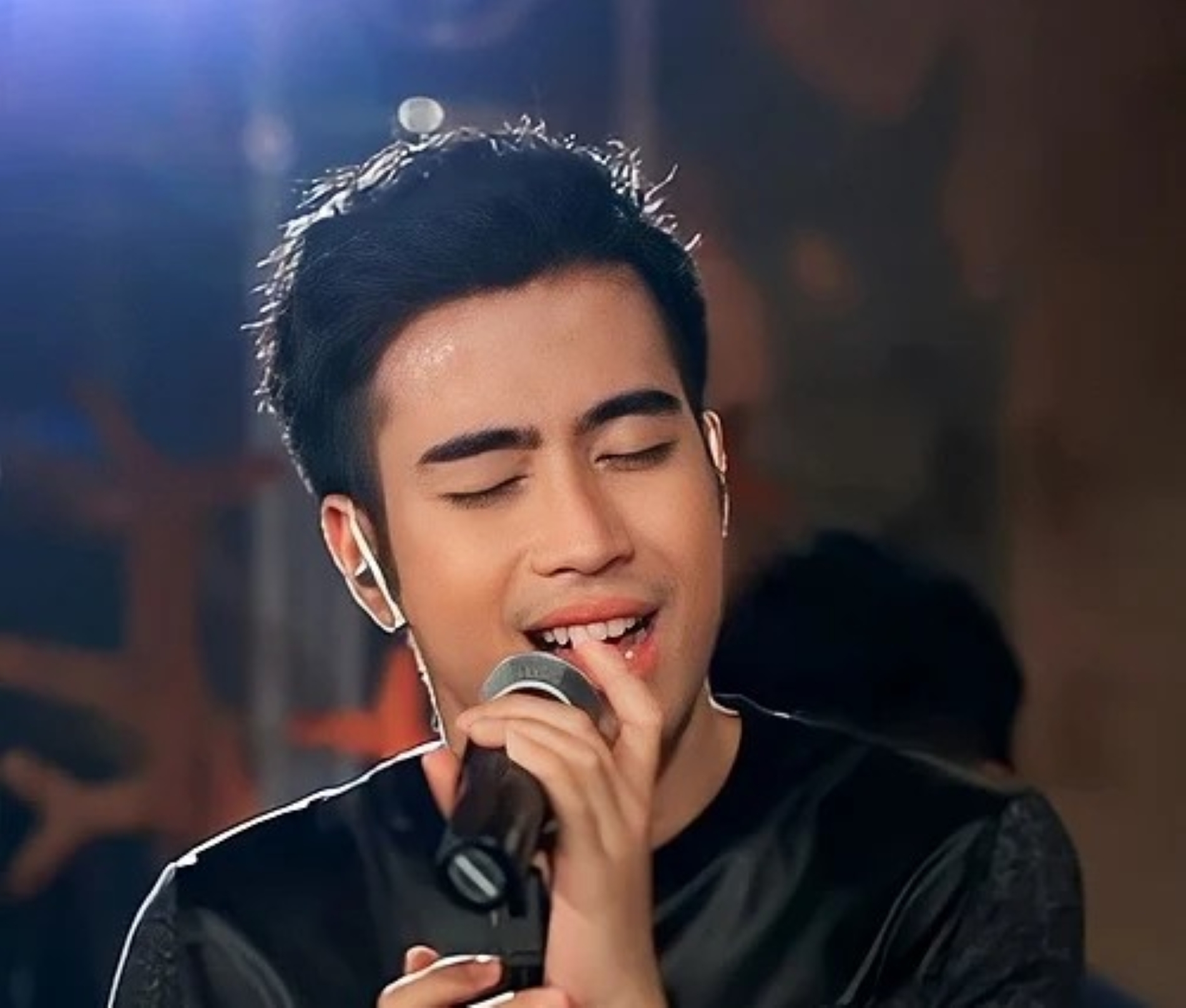 Musisi Vidi Aldiano meninggal dunia sore ini, Sabtu 7 Maret 2026.