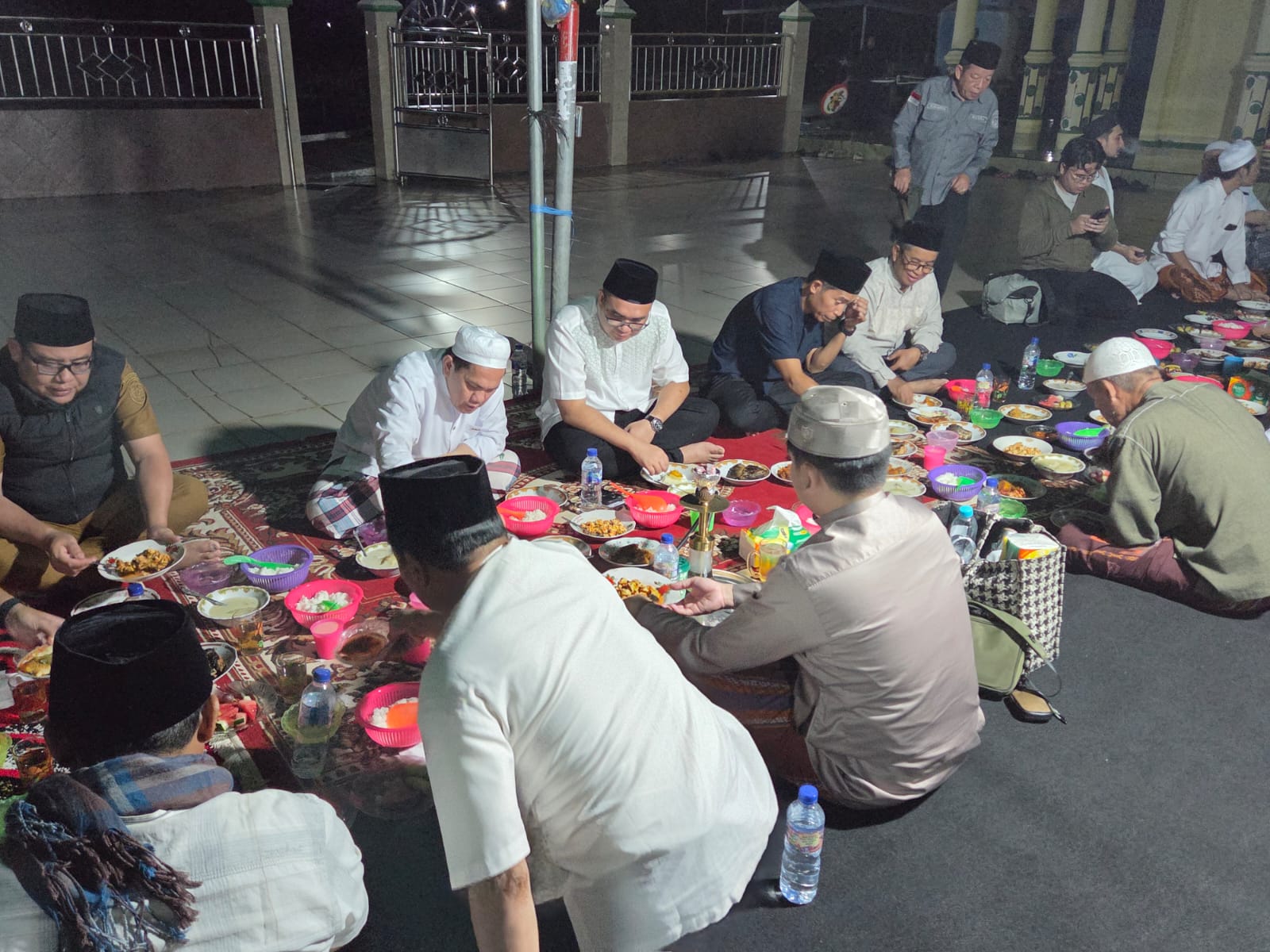 Safari ramadan Bupati Kukar Aulia Rahman Basri di Desa Jantur, Muara Muntai (Elmo/Prokal.co)