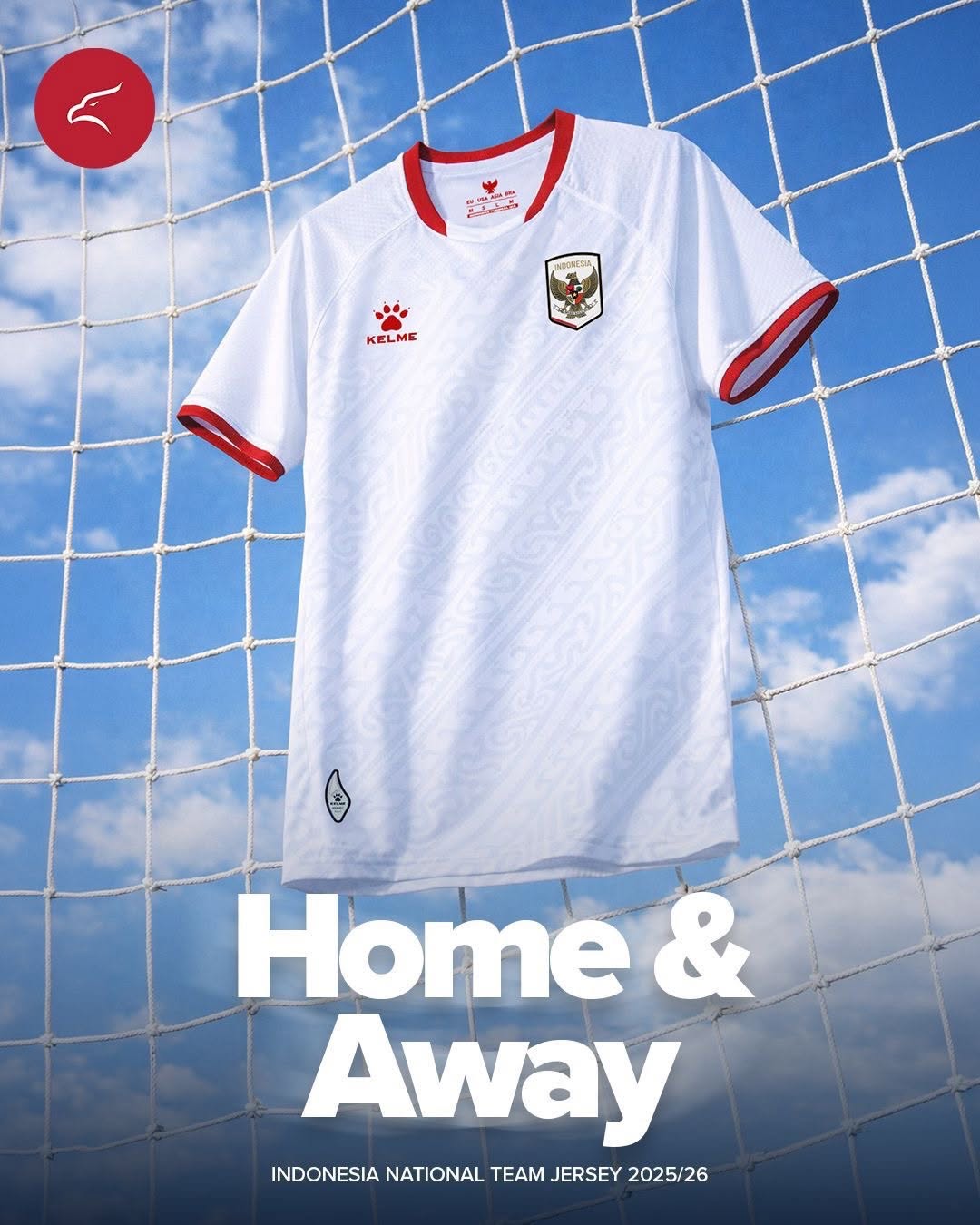 Jersey away timnas besutan Kelme.