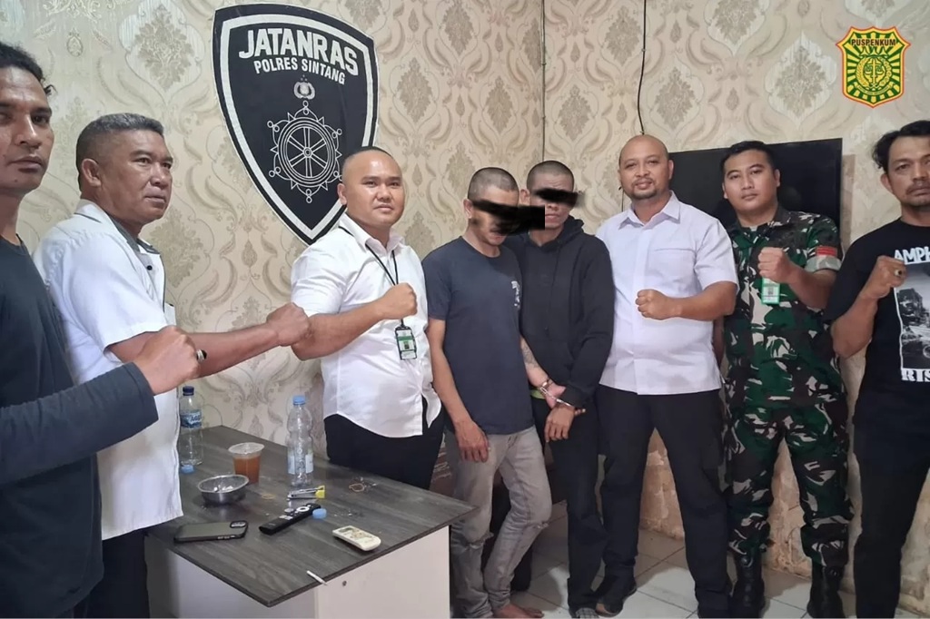 Tim Gerak Cepat dari Tim Kejaksaan Tinggi Kalimantan Barat, Kejari Pontianak bersama dengan jajaran kepolisian berhasil bekuk tahanan yang kabur, Rabu (11/3). (ISTIMEWA) 
