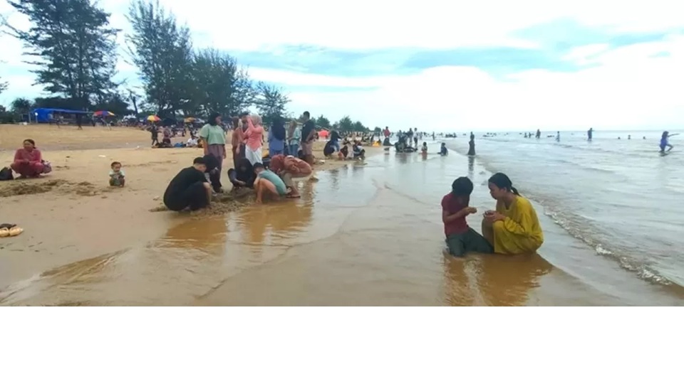 Wisata Pantai Ujung Pandaran, Kabupaten Kotawaringin Timur. 