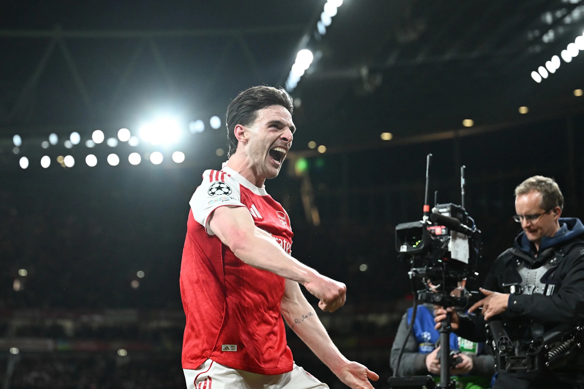 Arsenal lolos ke babak selanjutnya.