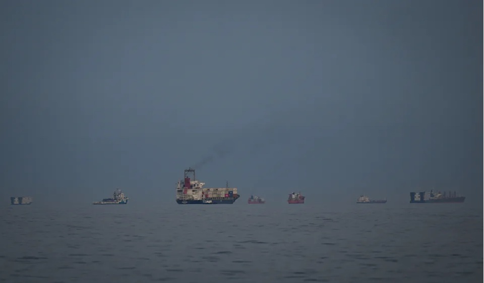 Kapal tangker di Selat Hormuz.