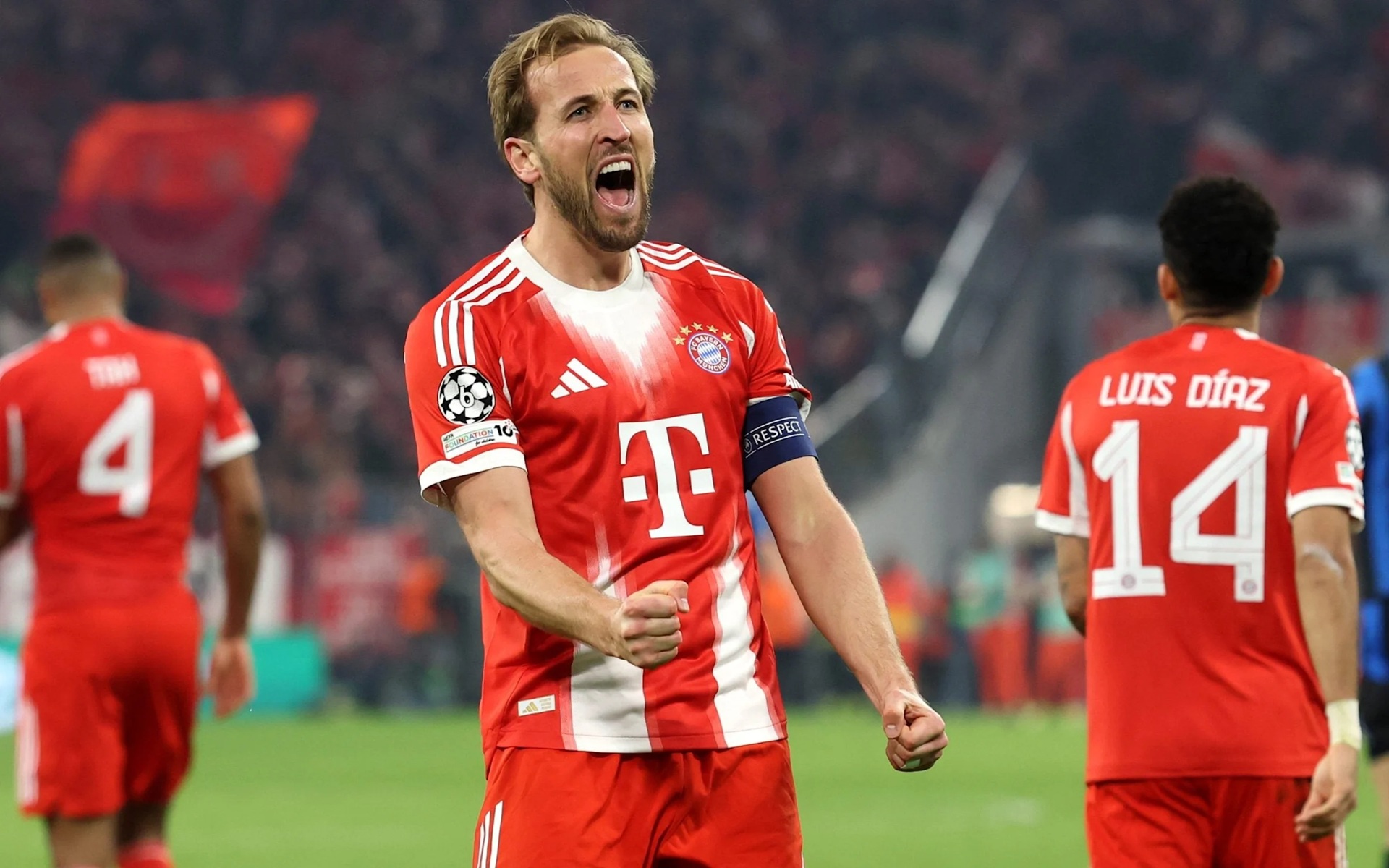 Harry Kane mencetak dua gol ke gawang Atalanta. (Alexander Hassenstein/Getty Images)