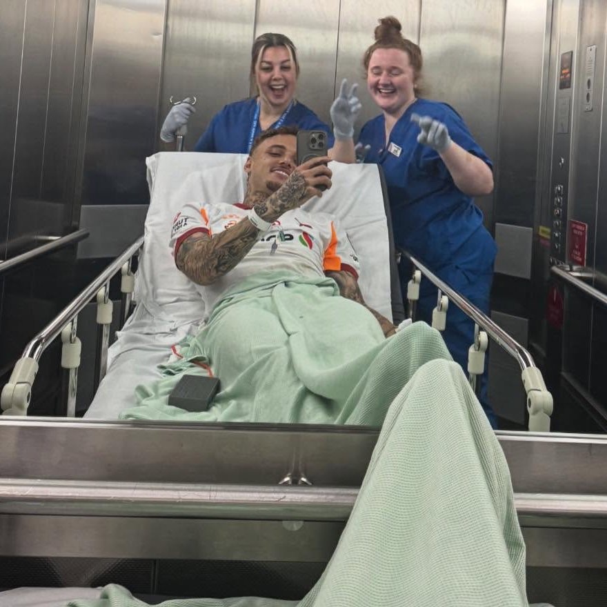 Noa Lang menjalani perawatan.