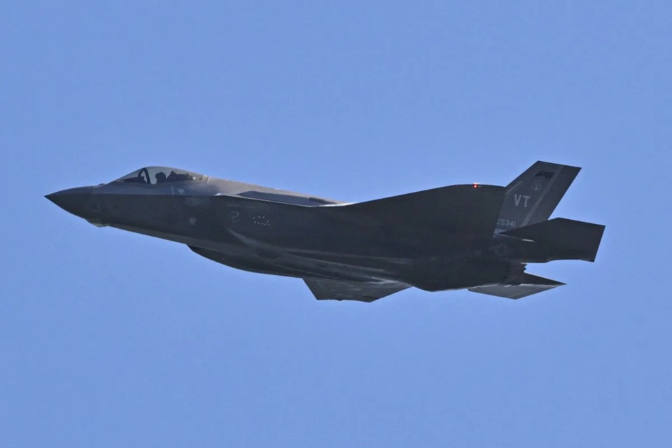 Pesawat F-35