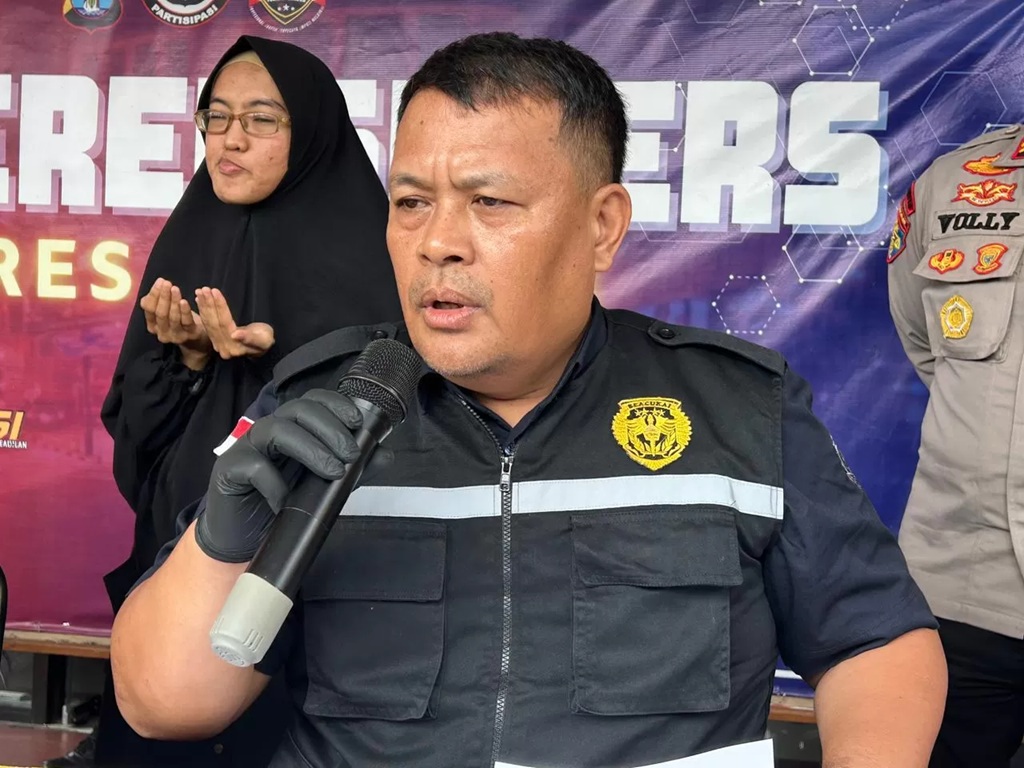 Kasi Penindakan Bea Cukai Tarakan, Hardianto (ELIAZAR/RADAR TARAKAN) 