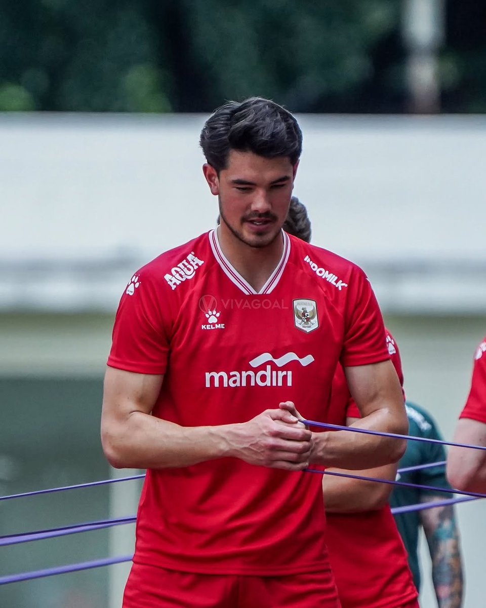 Elkan Baggot