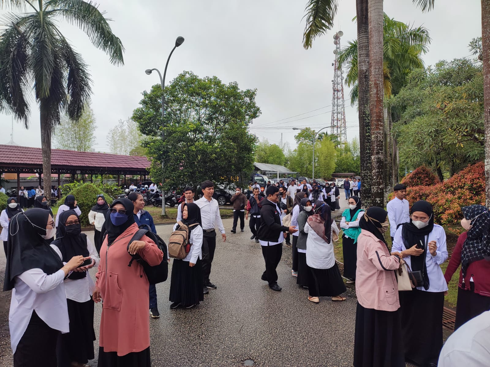 KEBUTUHAN PEGAWAI: Kontrak tenaga honorer di Pemkab Paser kini menggunakan skema PJLP. Foto tenaga honorer Paser yang kini diangkat menjadi PPPK.