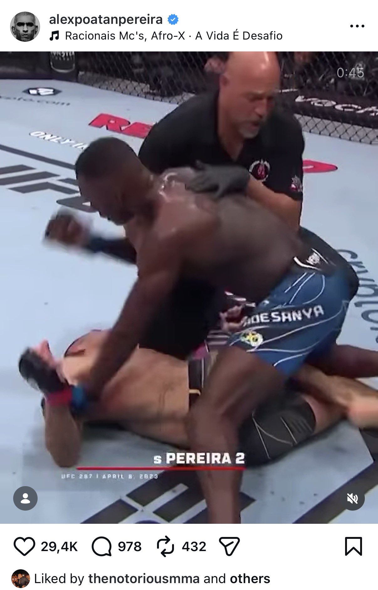 Postingan Alex Pereira