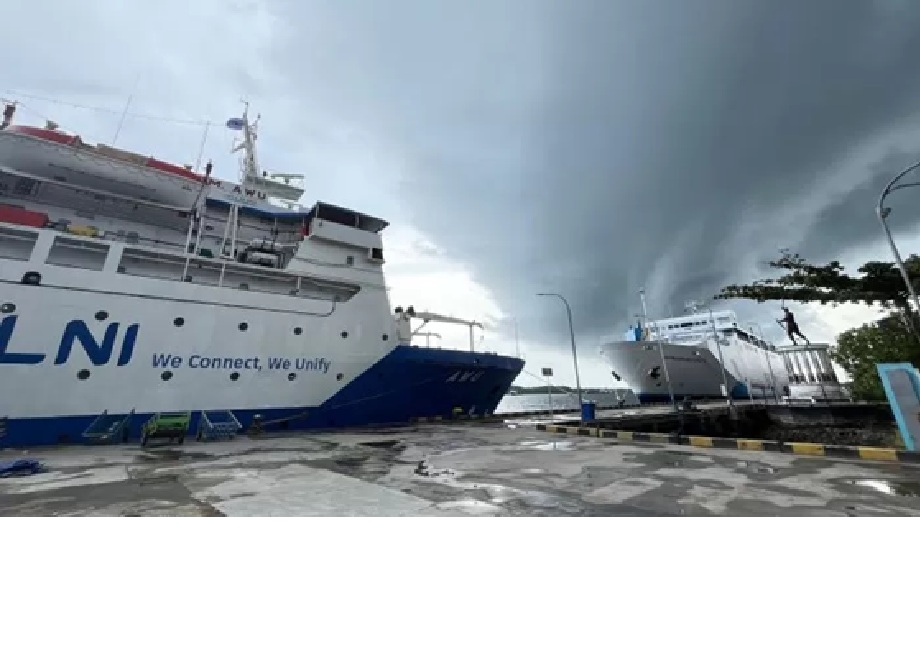 Aktivitas kapal penumpang di Pelabuhan Panglima Utar, Kecamatan Kumai, Kabupaten Kotawaringin Barat (Kobar), Sabtu (10/1/2026). FOTO: IST/RADAR SAMPIT