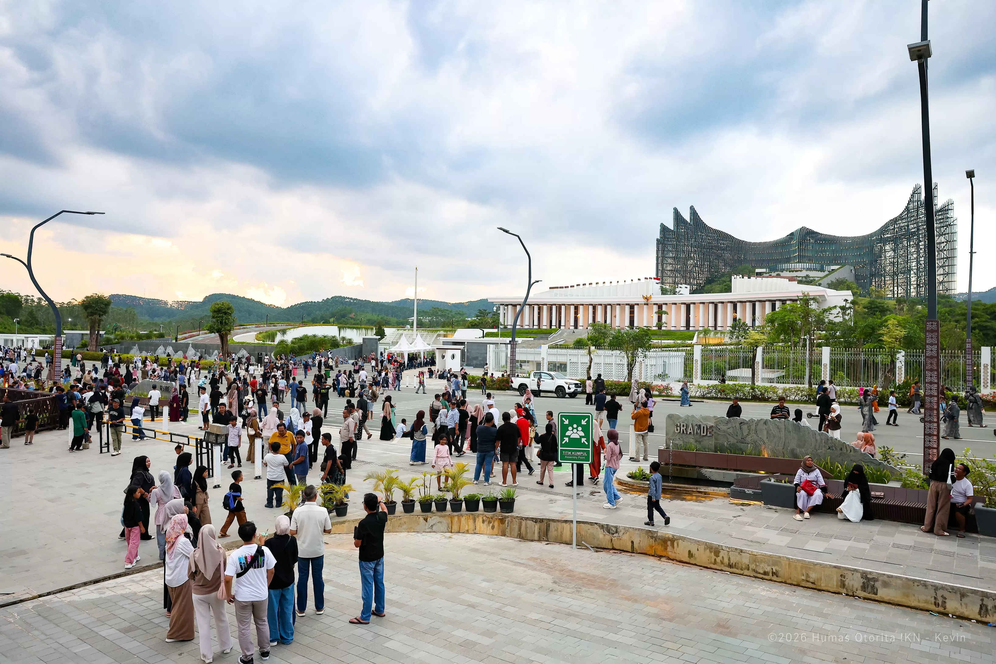 RAMAI. Kunjungan ke IKN meningkat pascalebaran Idulfitri tahun ini dan menjadi magnet baru wisata.  