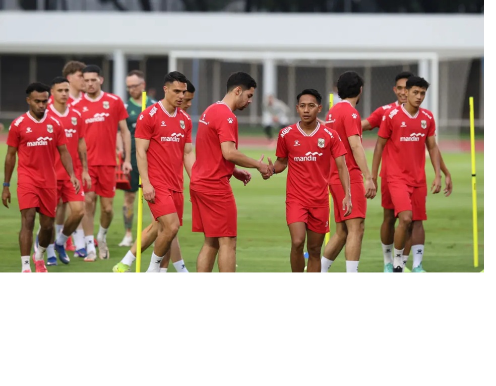 Para pemain Timnas Indonesia saat sesi latihan jelang FIFA Series 2026 di Jakarta, Kamis (26/3/2026). Timnas Indonesia akan menghadapi St. Kitts and Nevis. J