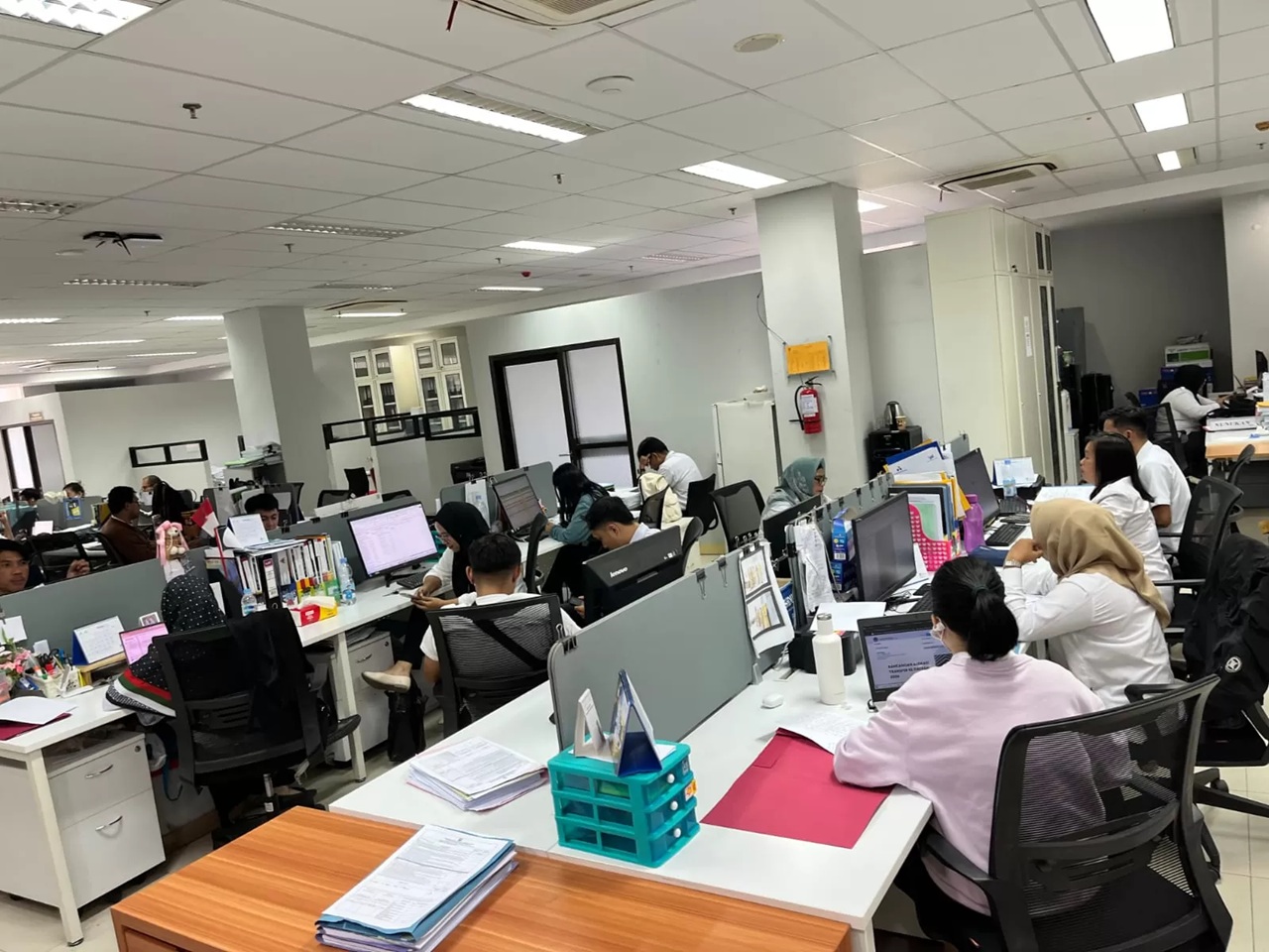 KEMBALI BEKERJA: Usai libur nasional dan cuti bersama serta adanya kebijakan Work From Anywhere, seluruh ASN Pemprov Kaltara kembali masuk kantor pada 30 Maret mendatang. (FAISAL/HRK) 