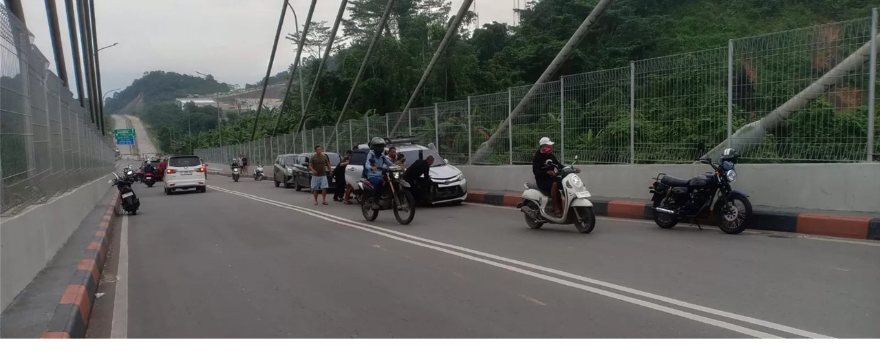 Salah satu kecelakaan lalu lintas selama pelaksanaan Operasi Ketupat Mahakam 2026 di Samarinda. (Ist)