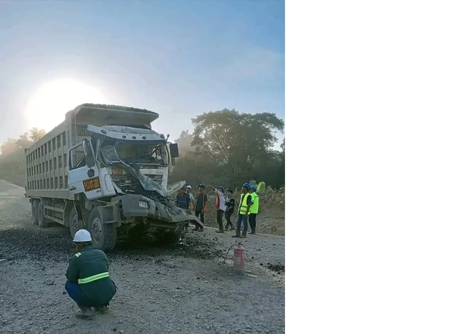 RUSAK: Kondisi truk angkutan batu bara yang rusak parah usai kecelakaan di jalan hauling PT MBL, Kutai Barat. (IST./KPG) 