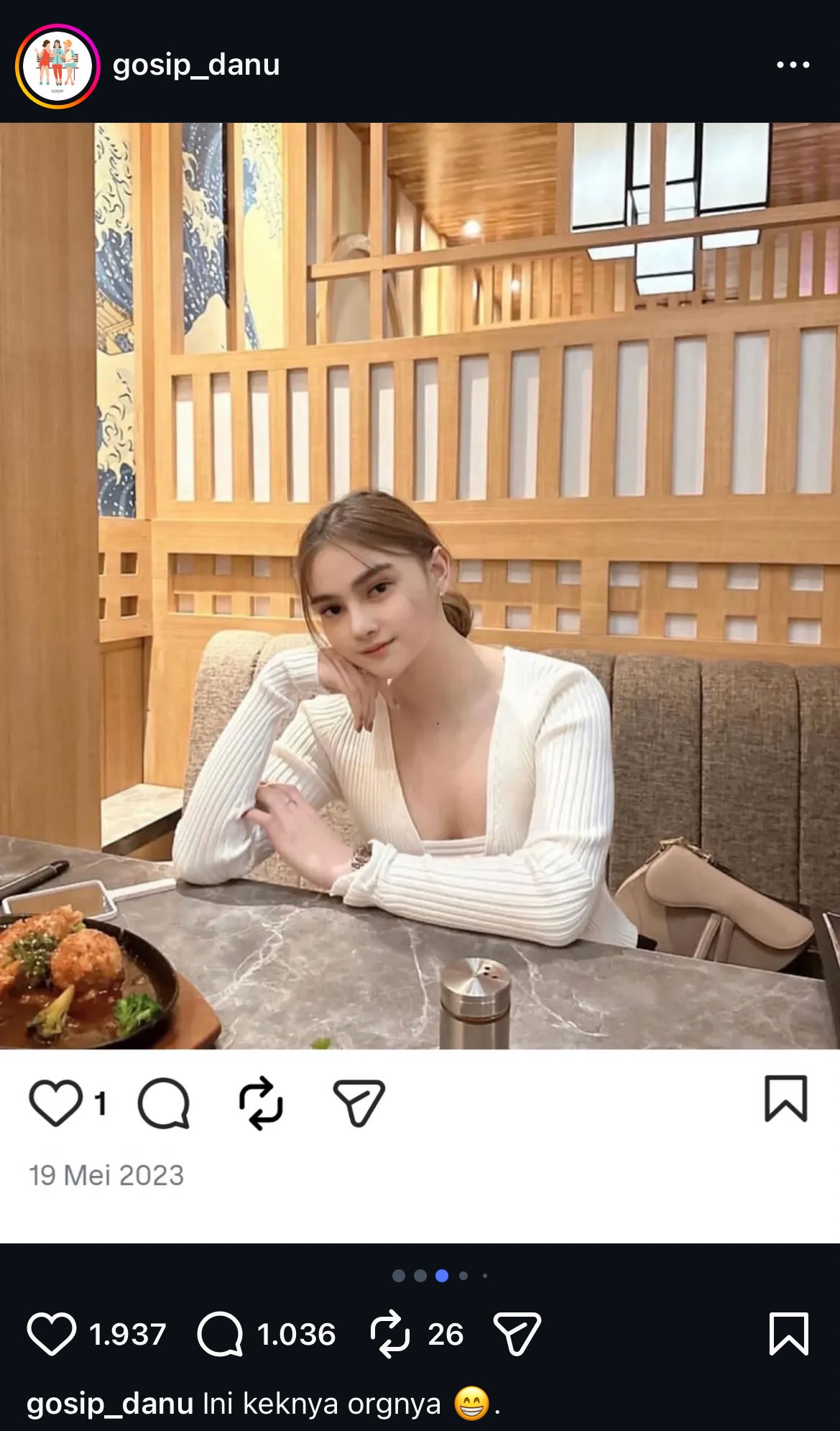 Tri Indah R atau yang lebih dikenal dengan nama panggung Keyndah.