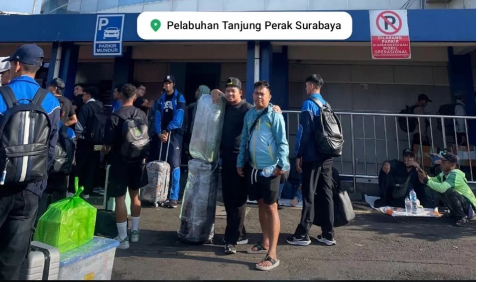 Salah satu postingan pemain Persiba di Pelabuhan Tanjung Perak Surabaya  