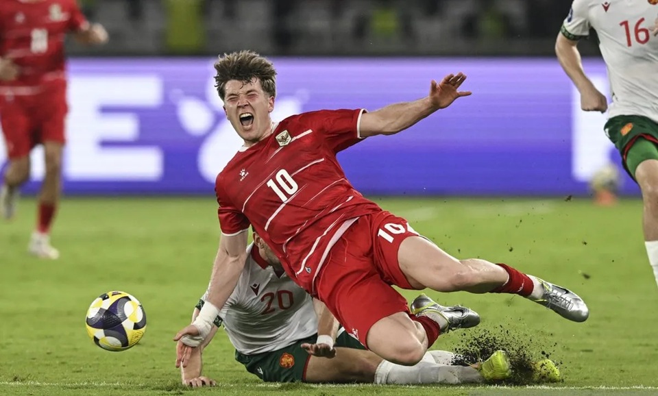 Ole Romeny dijegal pemain Bulgaria. (antara)