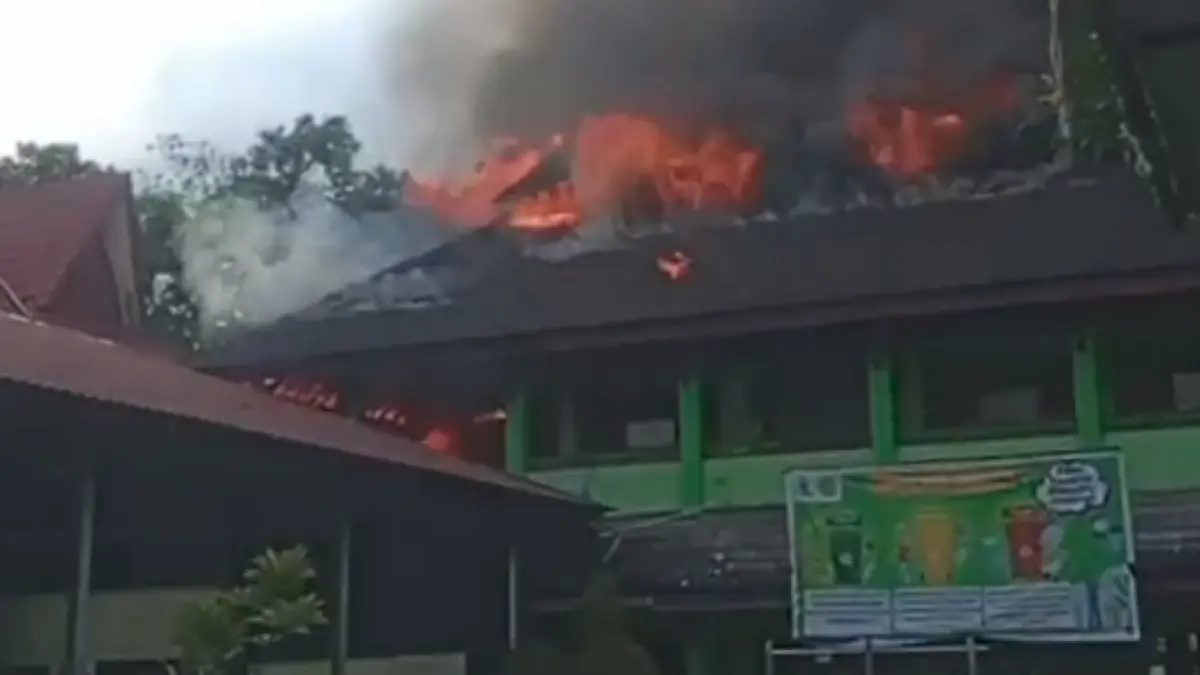 Kebakaran di SMPN 2 Samarinda.