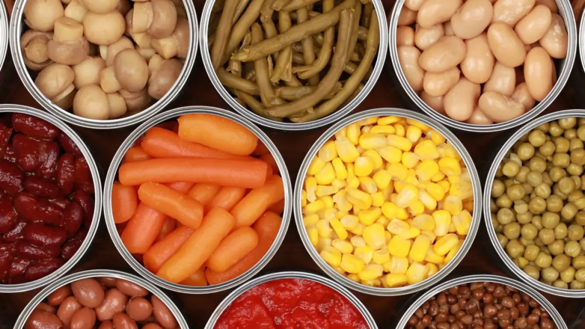 ilustrasi makanan kaleng