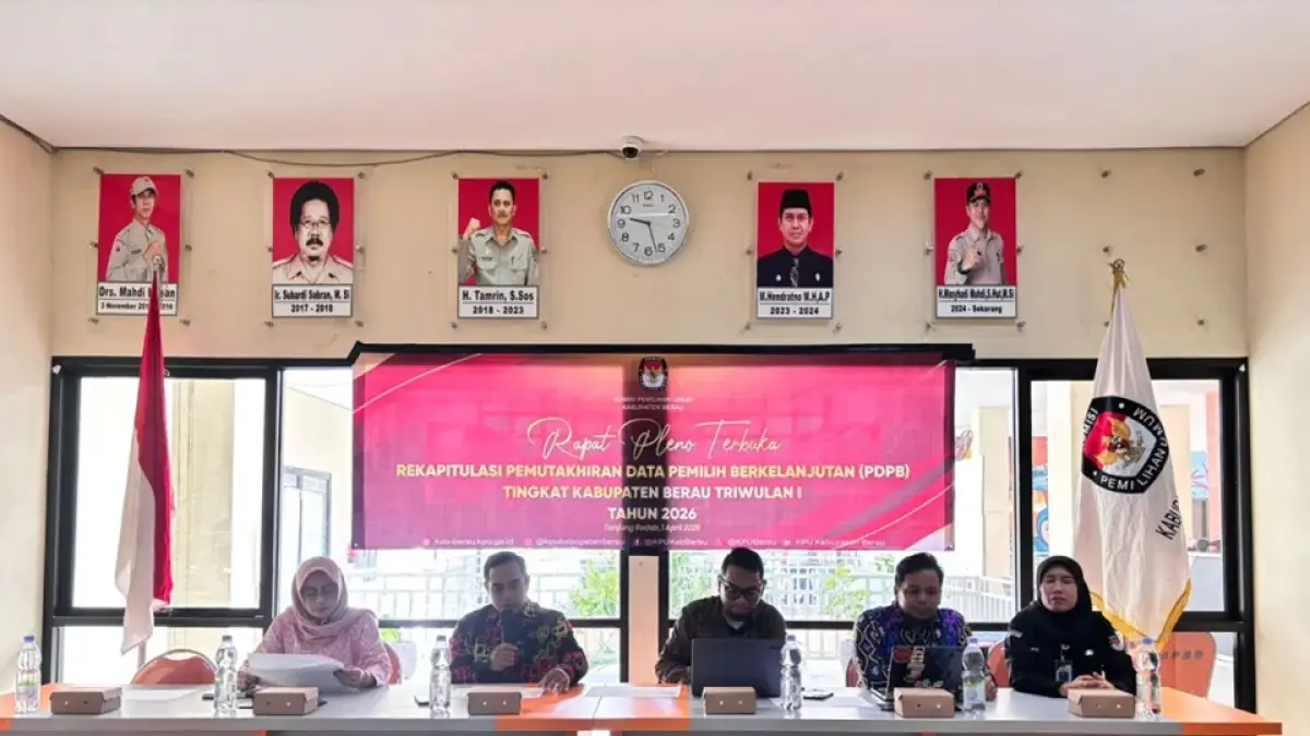 PEMUTAKHIRAN DATA PEMILIH: Jajaran KPU Berau menggelar Rapat Pleno Terbuka Pemutakhiran Data Pemilih Berkelanjutan Triwulan I Tahun 2026, Rabu (1/4). (SENO/BP)

