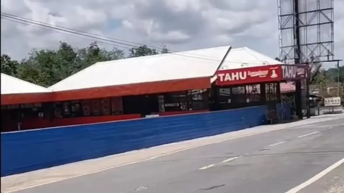 Rumah makan Tahu Sumedang yang berada di Kilometer 50 Jalan Soekarno-Hatta, Kecamatan Samboja Barat, kini tidak lagi beroperasi melayani pembeli. (IG servis_tas_balikpapan)