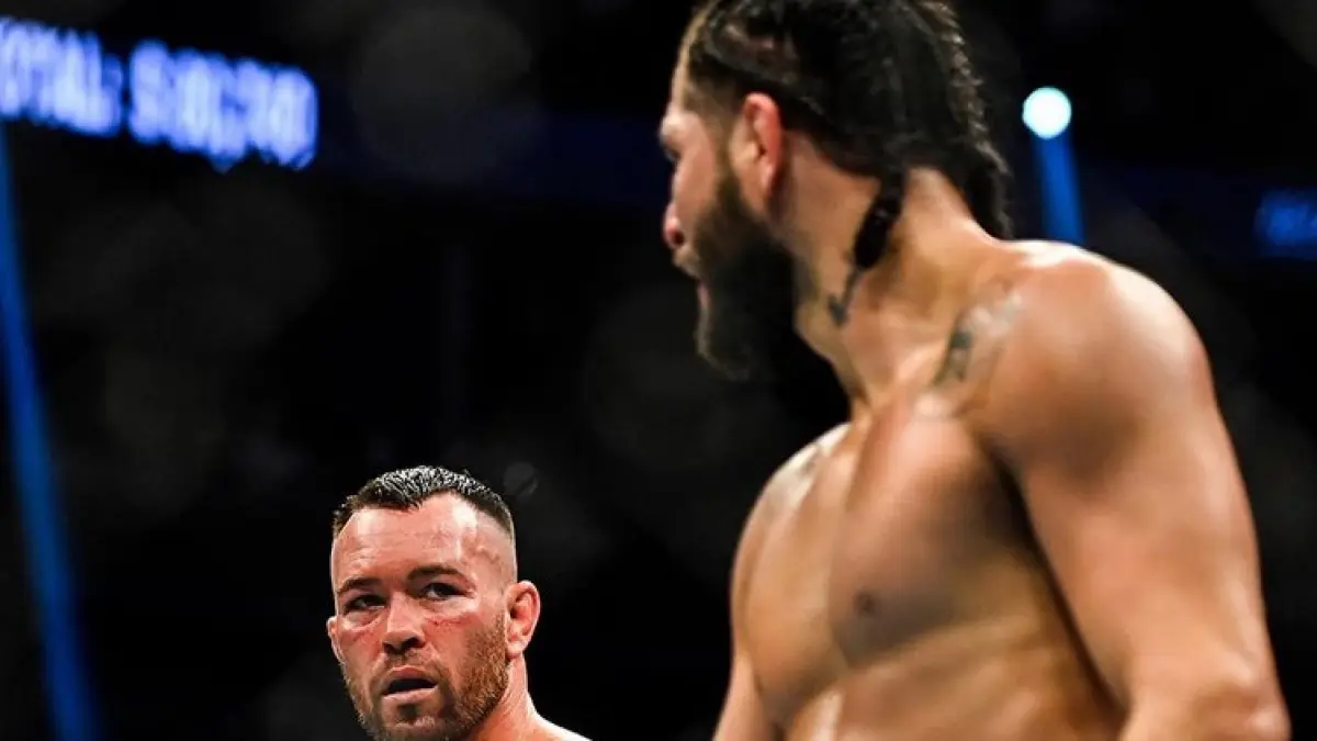 Duel Jorge Masvidal (kanan) dengan Colby Covington.