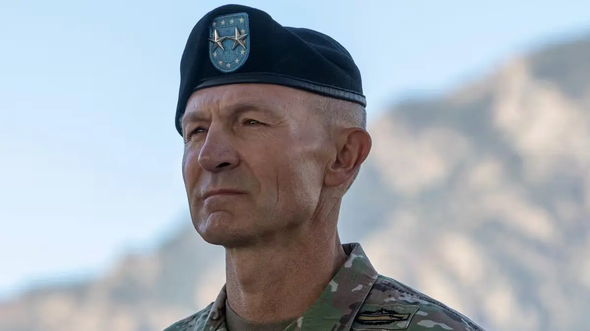  Jenderal Randy George 