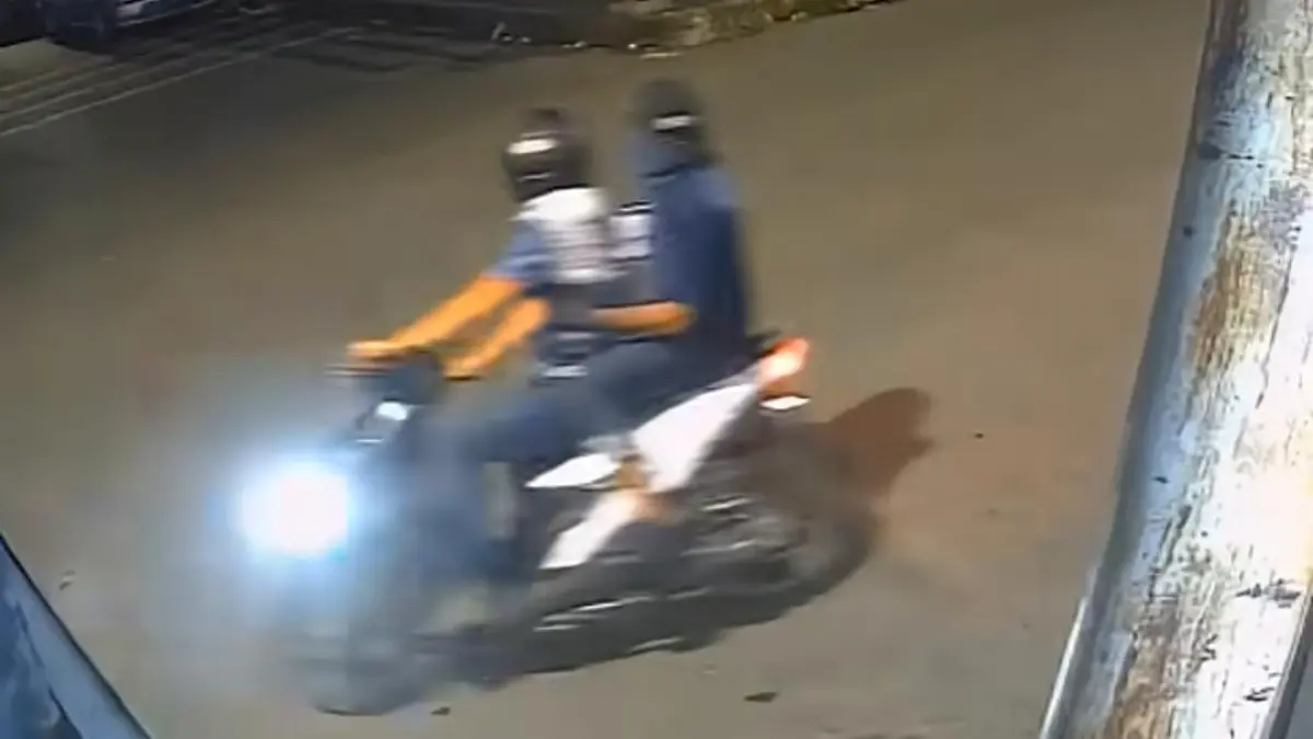 Terduga penyiram air keras.