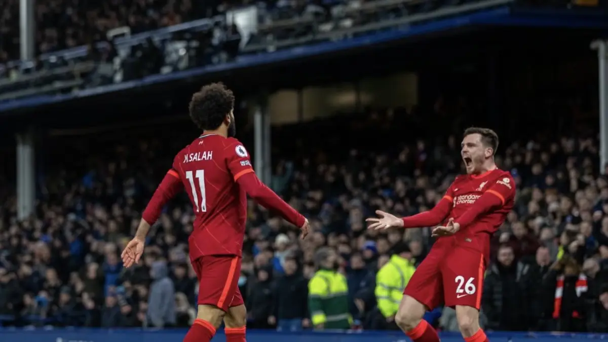 Mo Salah dan Andy Robertson