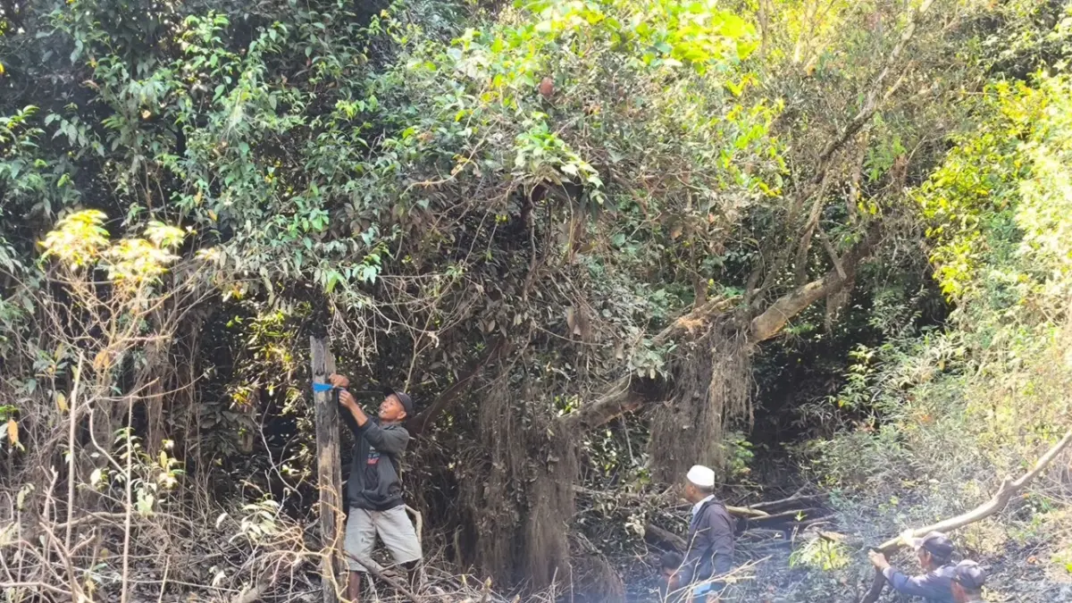 Survei Wilayah Pertambangan Rakyat (WPR) yang dilakukan di Kecamatan Suhaid oleh Pemkab Kapuas Hulu.