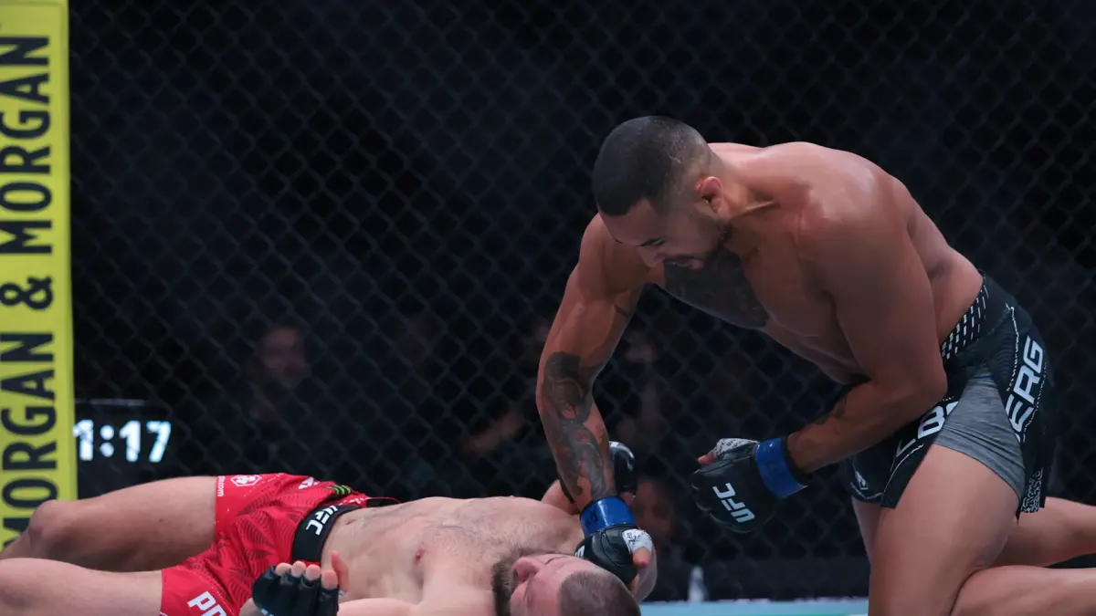 Jiri kalah KO dari Ulberg.