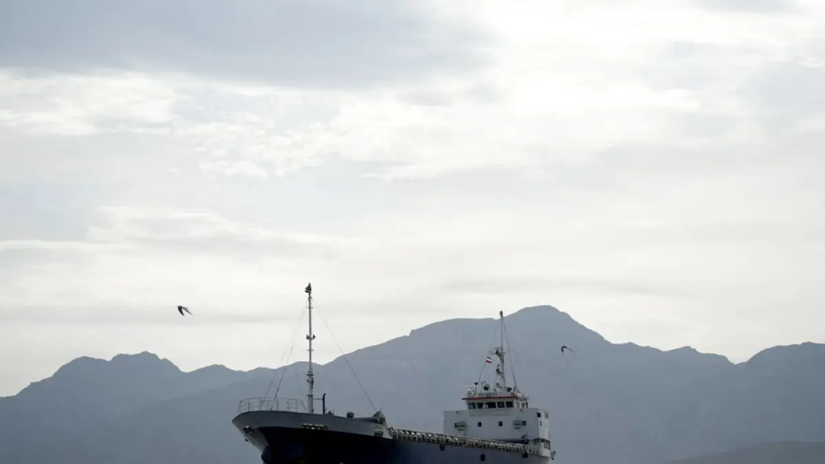 Sebuah kapal di selat Hormuz.