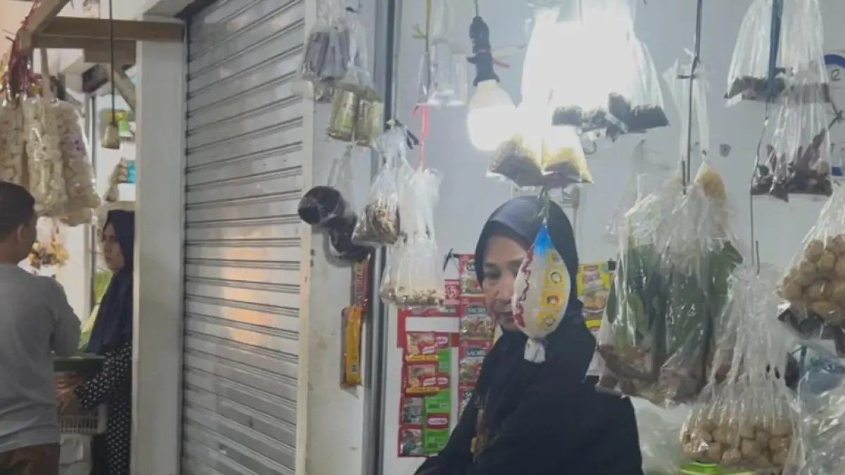 Harga sejumlah komoditas kebutuhan pokok di Pasar Klandasan, Kota Balikpapan, terpantau stabil pada Jumat (6/3/2026).