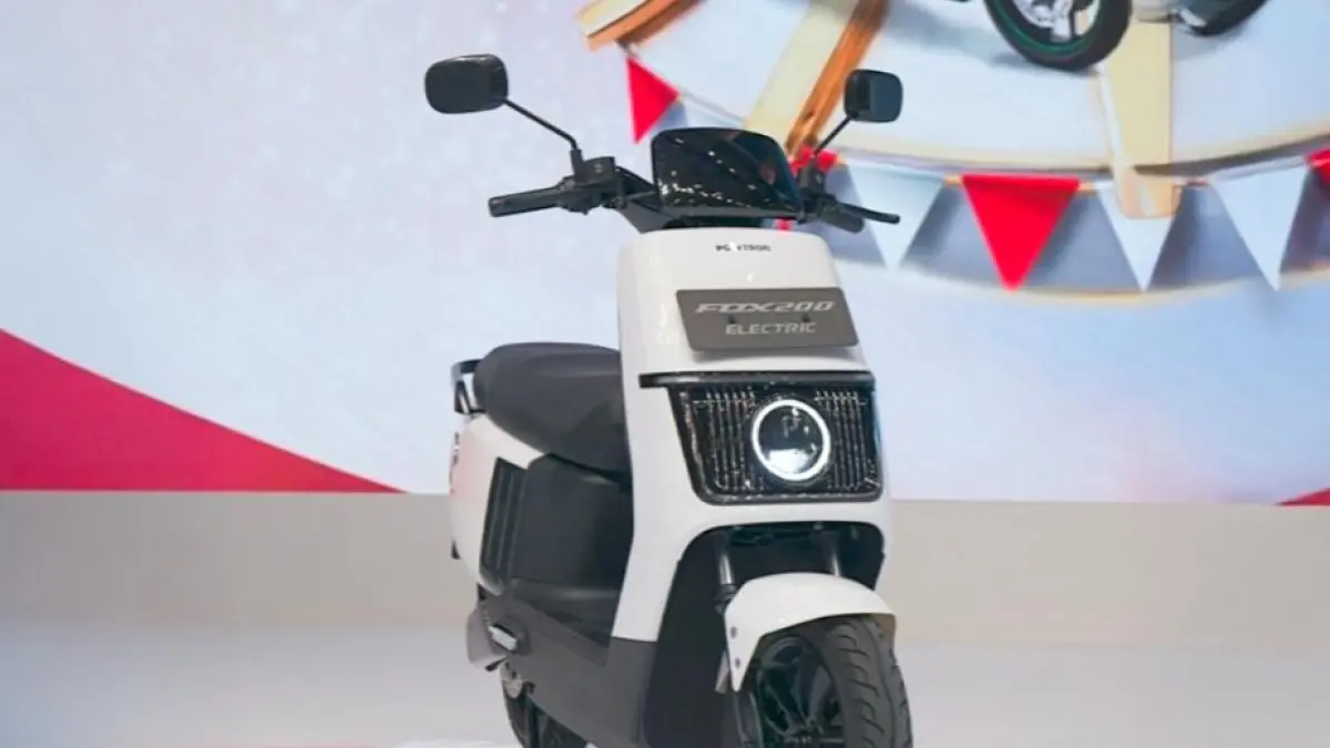 Motor listrik Polytron Fox-200 memenuhi janji sebagai motor listrik dengan biaya terjangkau. Sangat cocok untuk penggunaan sehari-hari tanpa beban finansial berat.